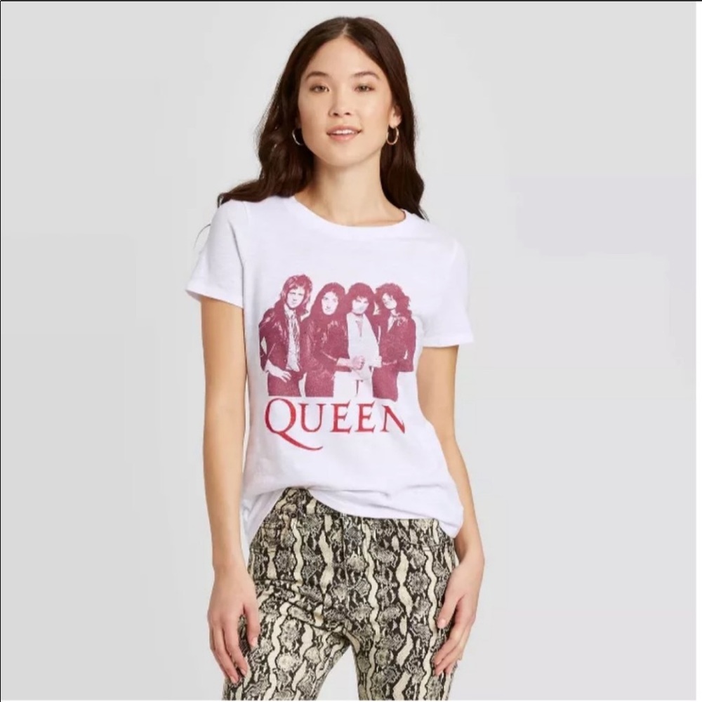 Queen Tee